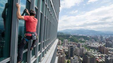 開播前5分鐘收到霍諾德墜樓劇本!跟Netflix御用主持人學「危機預演」 5 (圖/AI生成)