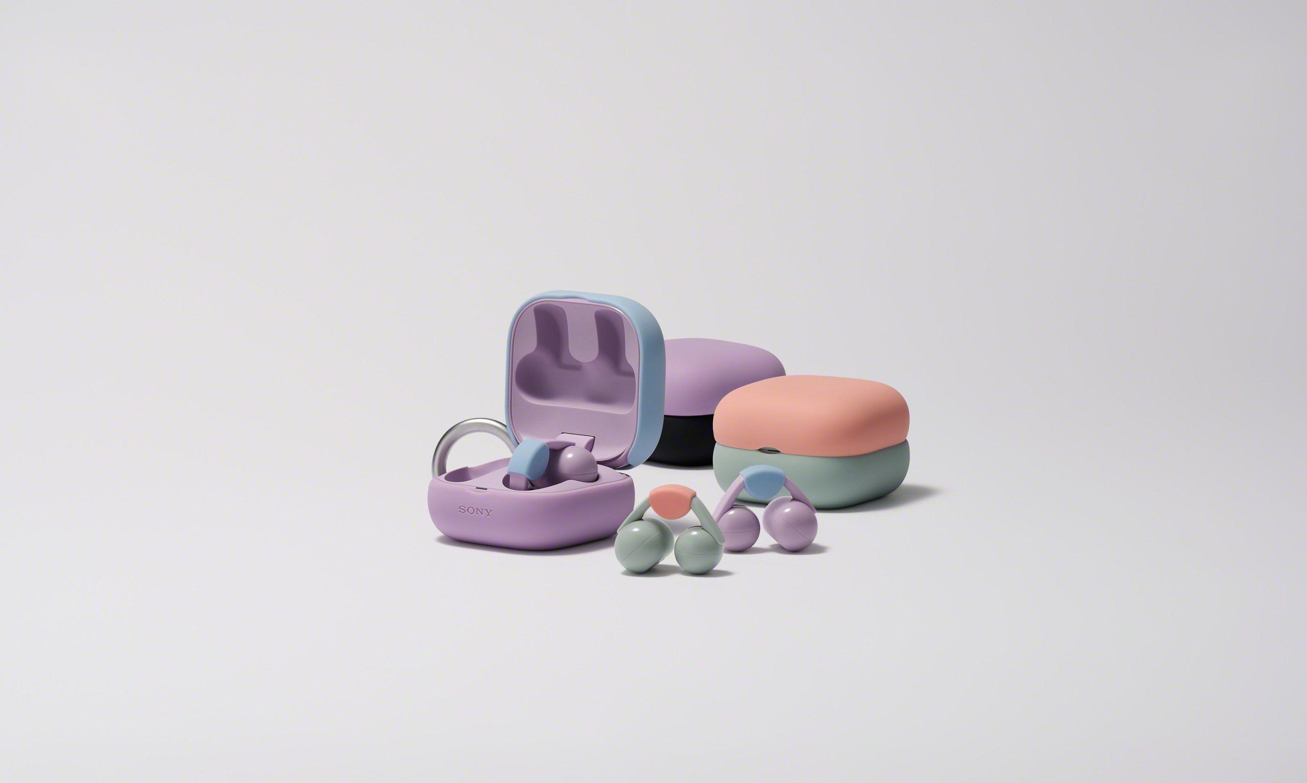 LinkBuds Clip 時尚小巧的外型更搭配了繽紛色彩的耳墊和充電盒果凍套，保護機身的同時更可利用多色的選搭成為專屬個人風格的時尚配件。（圖／Sony提供）