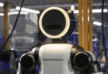 Boston Dynamics與DeepMind達成策略合作，加速新一代人形機器人Atlas的開發。（圖／截取自Boston Dynamics）