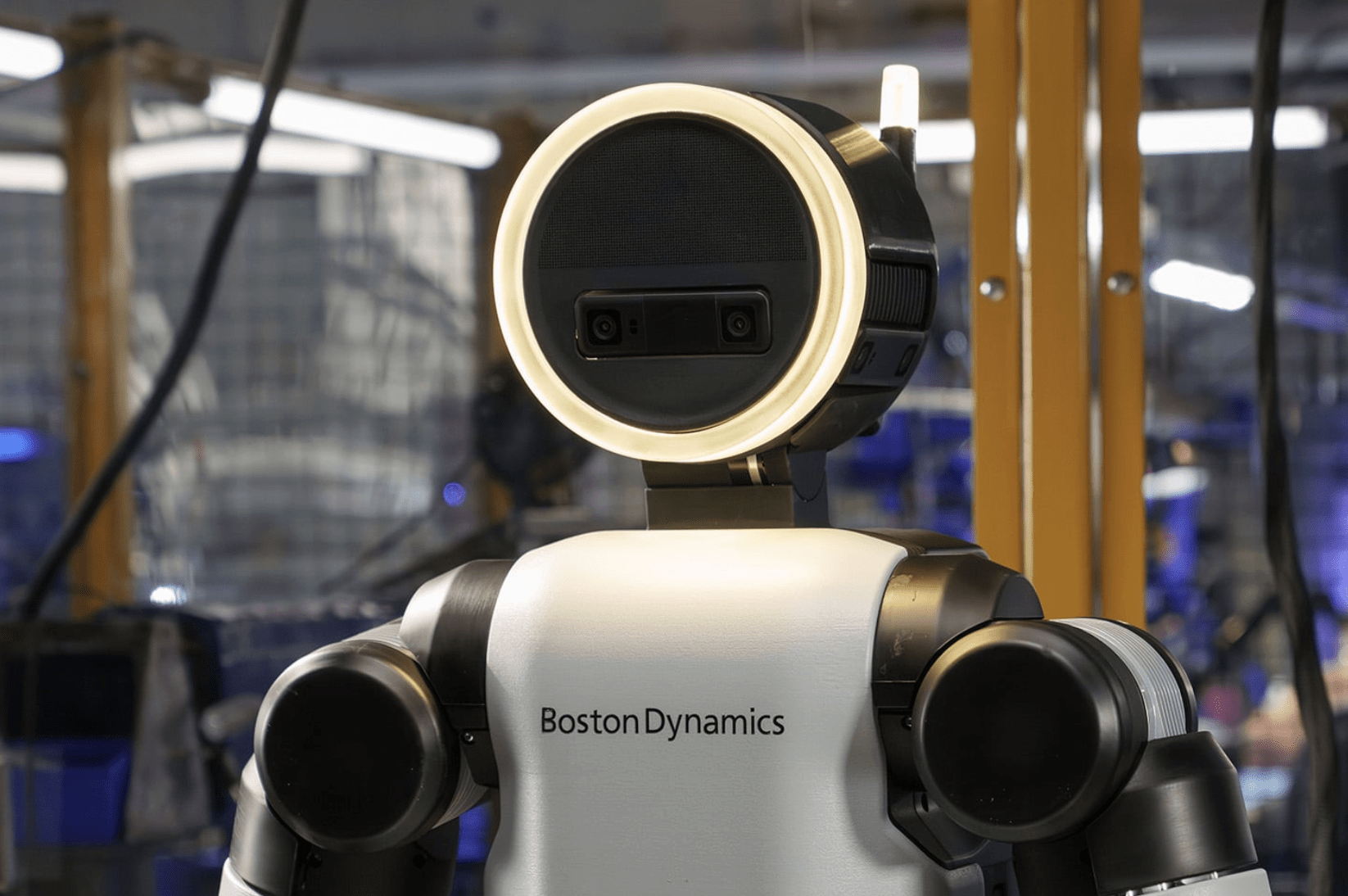 Boston Dynamics與Google聯手打造具「人類直覺」的Atlas機器人 1 Boston Dynamics與DeepMind達成策略合作,加速新一代人形機器人Atlas的開發。(圖/截取自Boston Dynamics)