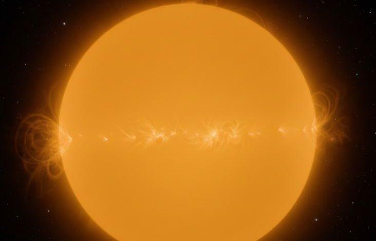 天文觀測顯示太陽盤面一度完全沒有可見黑子，這是自2022年6月以來首次出現「無黑子日」。（圖／AI生成）