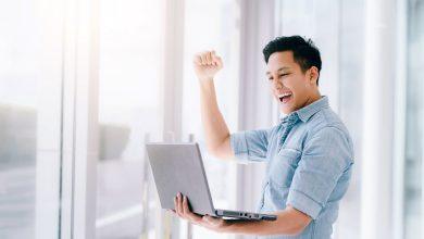 研替辦公室公布報名甄選作業說明簡報，說明最新研替役男薪資結構及相關規定。（圖／AI生成）