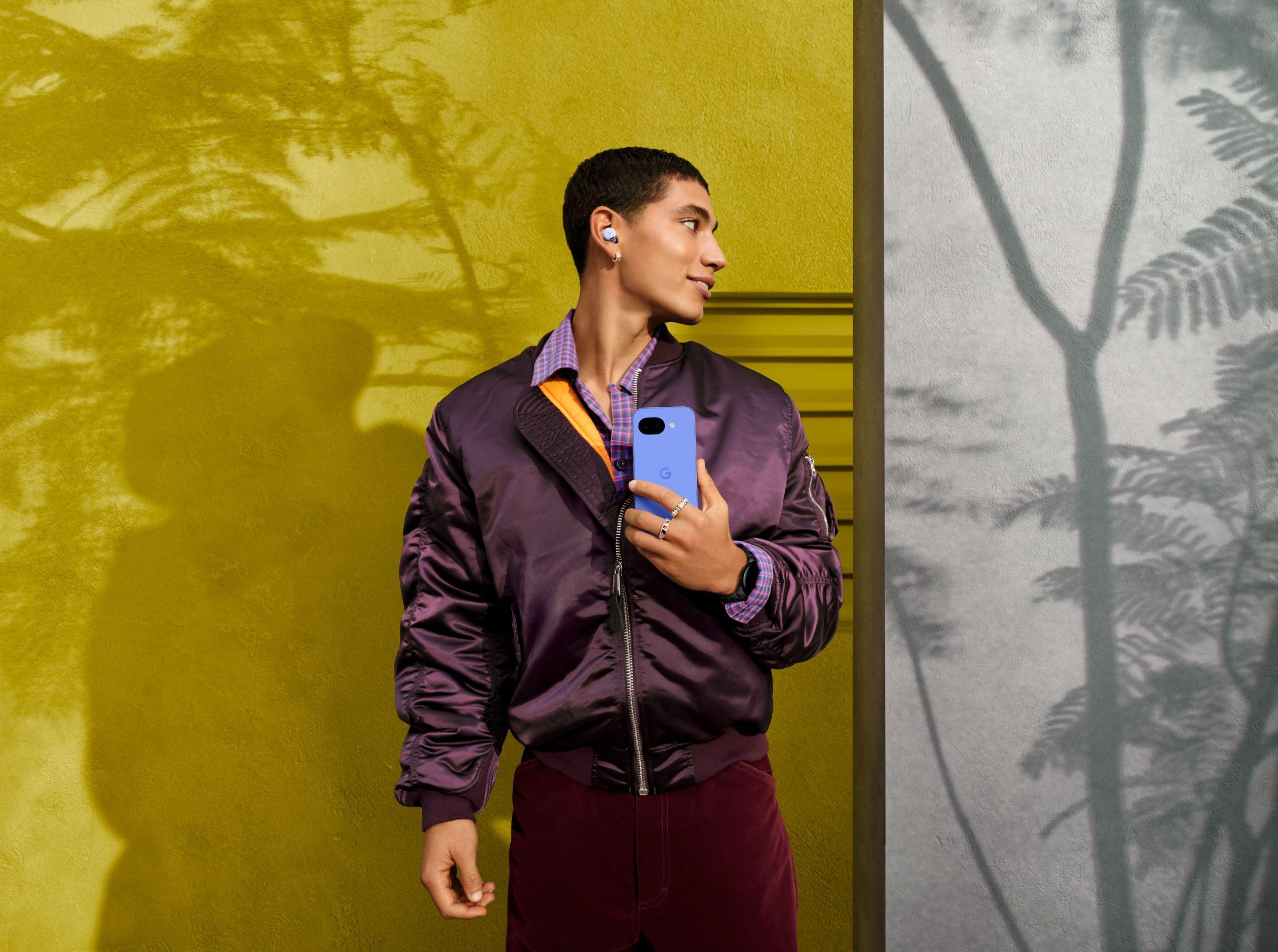 Google Pixel 10a將於3/5在台上市 內建車禍偵測並首搭 AI 拍照指導功能 3 Pixel 可自動辨識出每個人最上鏡的時刻,你也可以手動挑選每個人最上鏡的表情。你只要按下一次快門,就能拍出人人都滿意的合照。(圖/Google提供)