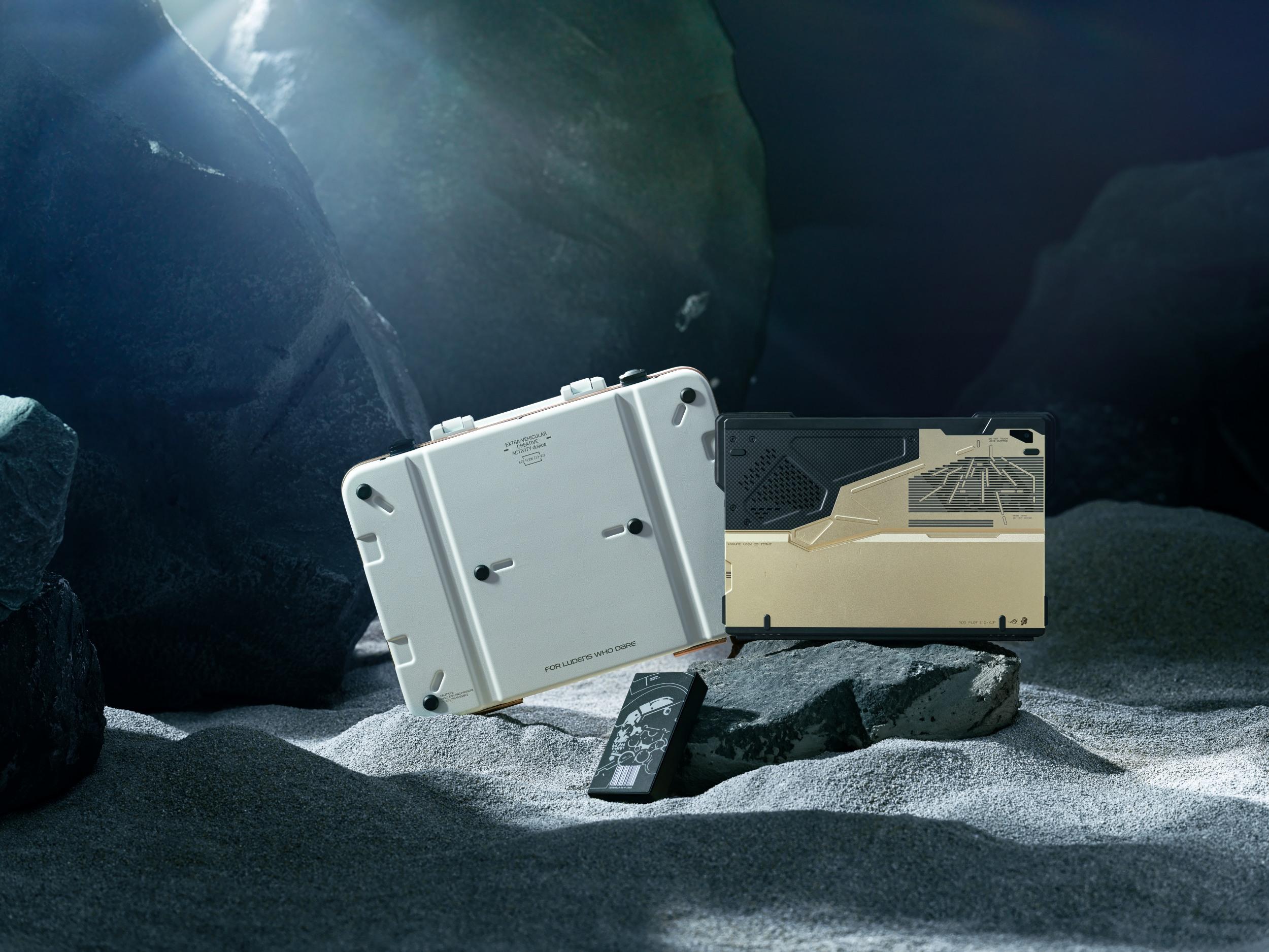 電競美學巔峰!ROG聯手小島工作室打造最強二合一筆電 3 ROG Flow Z13-KJP搭配同主題專屬包裝設計及手提外箱、獨家Armoury Crate主題與Ludens專屬桌布。建議售價:NT$134,999(圖/ROG提供)