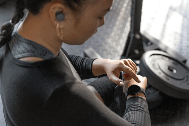 這款健康教練應用程式現在支援 Fitbit Premium 會員的 iOS 用戶。要註冊，用戶需要加入 Fitbit 公開預覽計劃，並符合Google 規定的其他資格條件。（圖／取自fitbit社群）