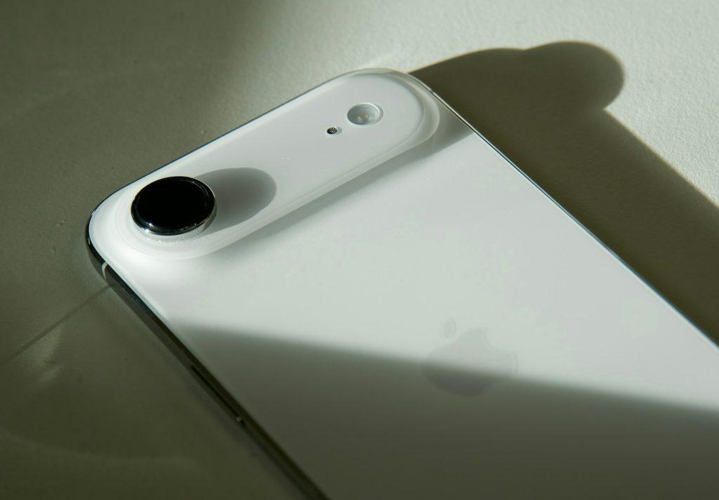 2月手機降價榜揭曉！iPhone Air 領銜月降三千。（圖／傑昇通信提供）