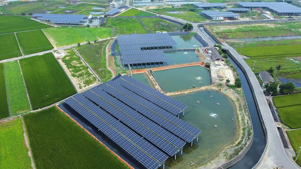 永鑫能源今（24）日宣布簽署一項具指標性的企業購電協議，為台灣電網提供新的再生能源，並助力Google供應鏈去碳化。（圖／永鑫能源提供）