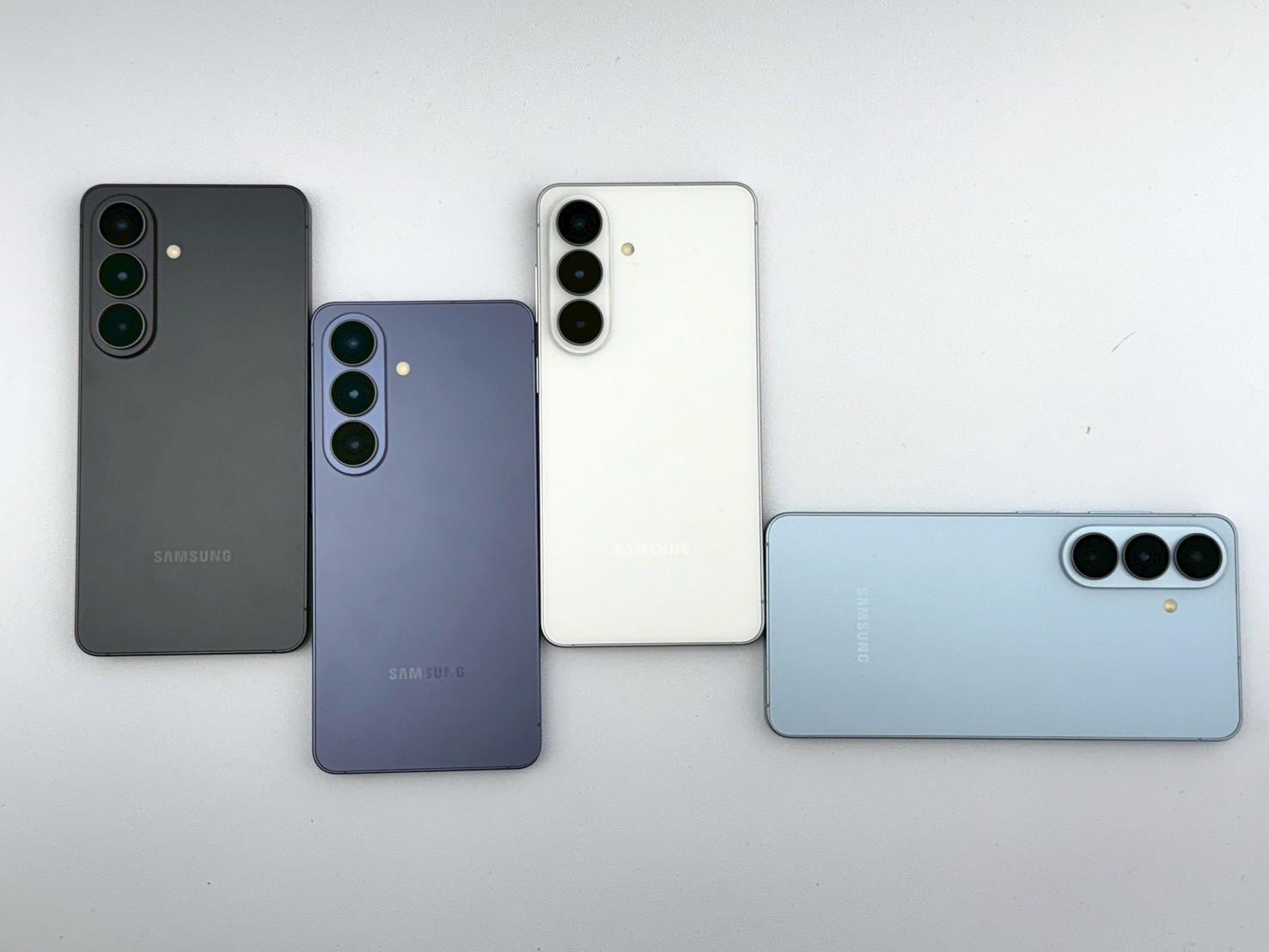 省下六千塊雲台費!三星S26暴力實測神功能「水平鎖定」成手抖救星 1 「超級防手震(水平鎖定)」利用陀螺儀和加速度感應器,透過擴展光學視角來辨識重力方向,從而保持畫面水平。(圖/記者 孟圓琦攝)