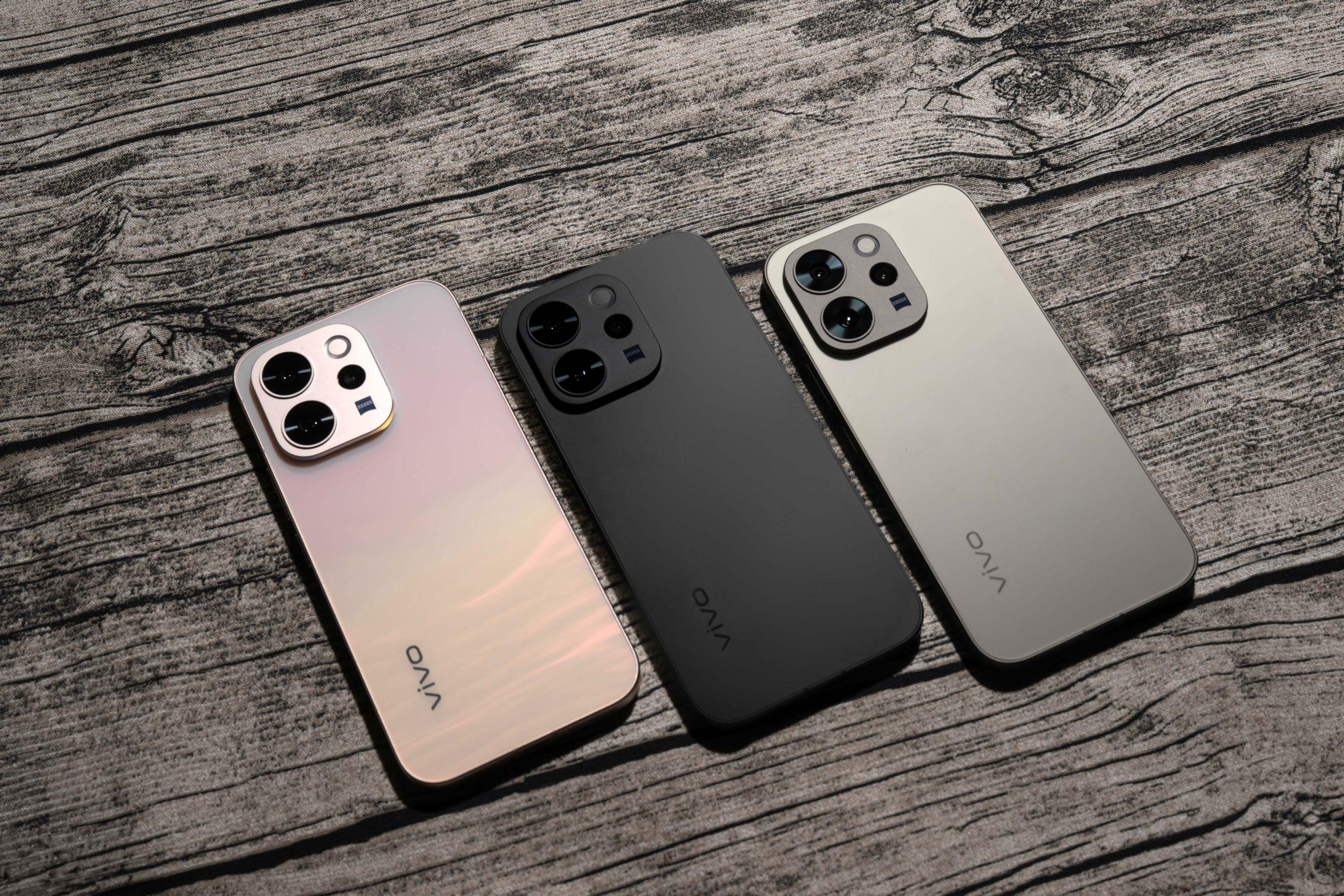 vivo V70推出「豔陽金」、「暮雲灰」、「星曜黑」三色。（圖／vivo提供）