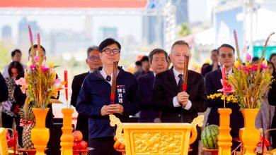 緯創高雄研發大樓動土 三階段投資布局加速成形 4 左為高雄市長陳其邁 右為緯創資通總經理暨執行長林建勳