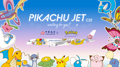 華航「皮卡丘彩繪機 CI2」以飛向世界為主題，機身上共有 13 隻寶可夢結合台式花磚工藝之美，期待為旅客揭開充滿期待的嶄新旅程。（圖／華航提供）