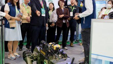 環境部「環境科技治理AI館」首次展示機械犬，將環境治理與科技充分融合及運用。（圖／環境部提供）