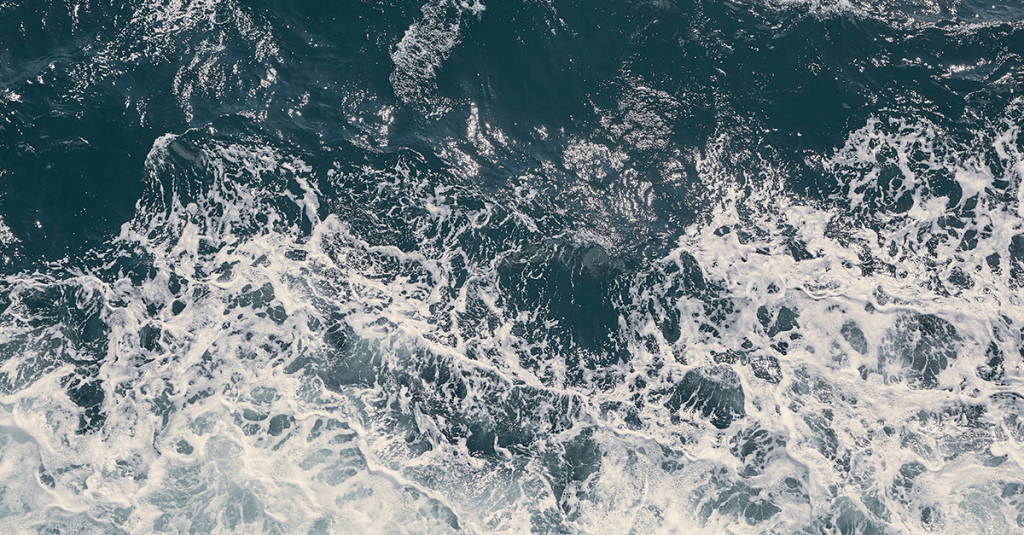 兩項最新研究指出，大西洋主要洋流系統「大西洋經向翻轉環流」（AMOC）正在減弱，且可能比先前預測更接近崩潰。（圖／123RF）