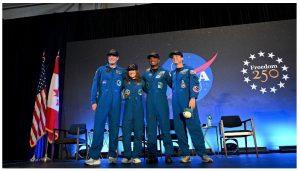 NASA阿提米絲二號機組於2026年4月11日返抵地球，在休士頓艾靈頓機場與親友及同事簡短分享繞月約10天任務經歷。（NASA/Helen Arase Vargas）