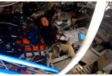 阿提米絲2號太空人Reid Wiseman、Christina Koch、Victor Glover與加拿大太空人Jeremy Hansen在任務第六天突破人類太空飛行距離地球最遠紀錄。（圖／取自NASA）