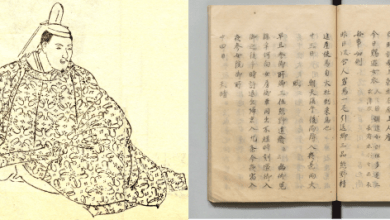 （左）江戶時代的藤原定家肖像插畫。（右）江戶時代手抄本《明月記》抄本，內容為藤原定家的日記。圖中頁面右側提及「北方天空出現紅光」的紀錄。（圖／OIST）