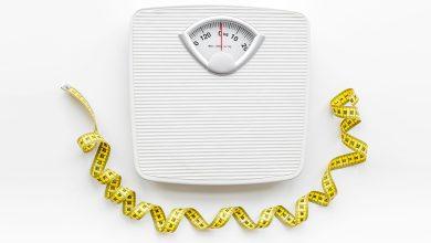 研究結果顯示，若搭配較早晚餐與早餐，延長夜間禁食時間可能有助維持健康體重。（圖／123RF）