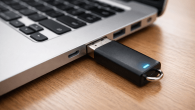 在數位時代，USB幾乎是每個人每天都會接觸到的硬體規範。（圖／AI生成）