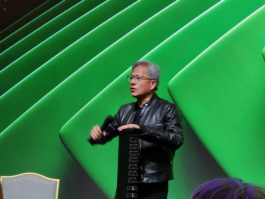 NVIDIA 成為首批提交「全面」MLPerf Inference v6.0 基準測試的公司之一，其效能相對於「所有競爭對手」的總和而言最高。（資料圖／記者 孟圓琦攝）