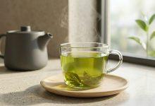 綠茶是一種廣受歡迎的飲品，含有與心臟健康相關的植物化合物。（圖／AI生成）