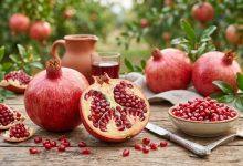 營養師Moon指出，原產於印度與伊朗的水果石榴，不僅歷史悠久，也因富含多種營養素，被認為有助對抗體內發炎反應。（圖／AI生成）