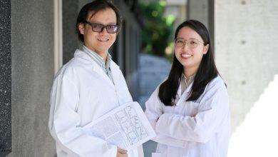 環衛所教授余國賓左與王安妤碩士 2