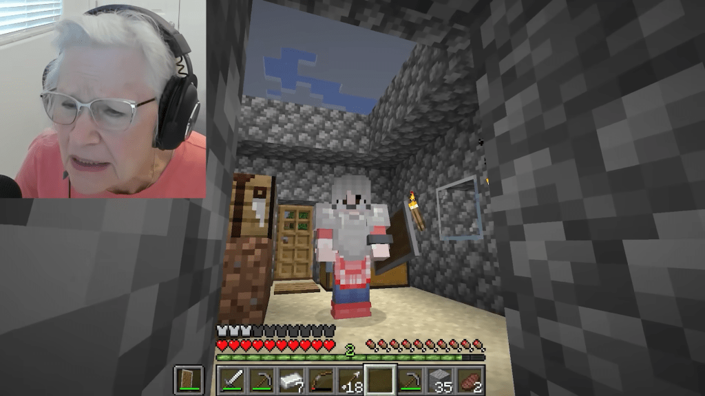 為了支持正在與癌症奮鬥的孫子 Jack，美國一名81歲高齡阿嬤勇敢跨足遊戲與影音平台，更成功募得數萬美元的醫療善款與捐助。（圖／擷取自LOCAL 12官方YT）