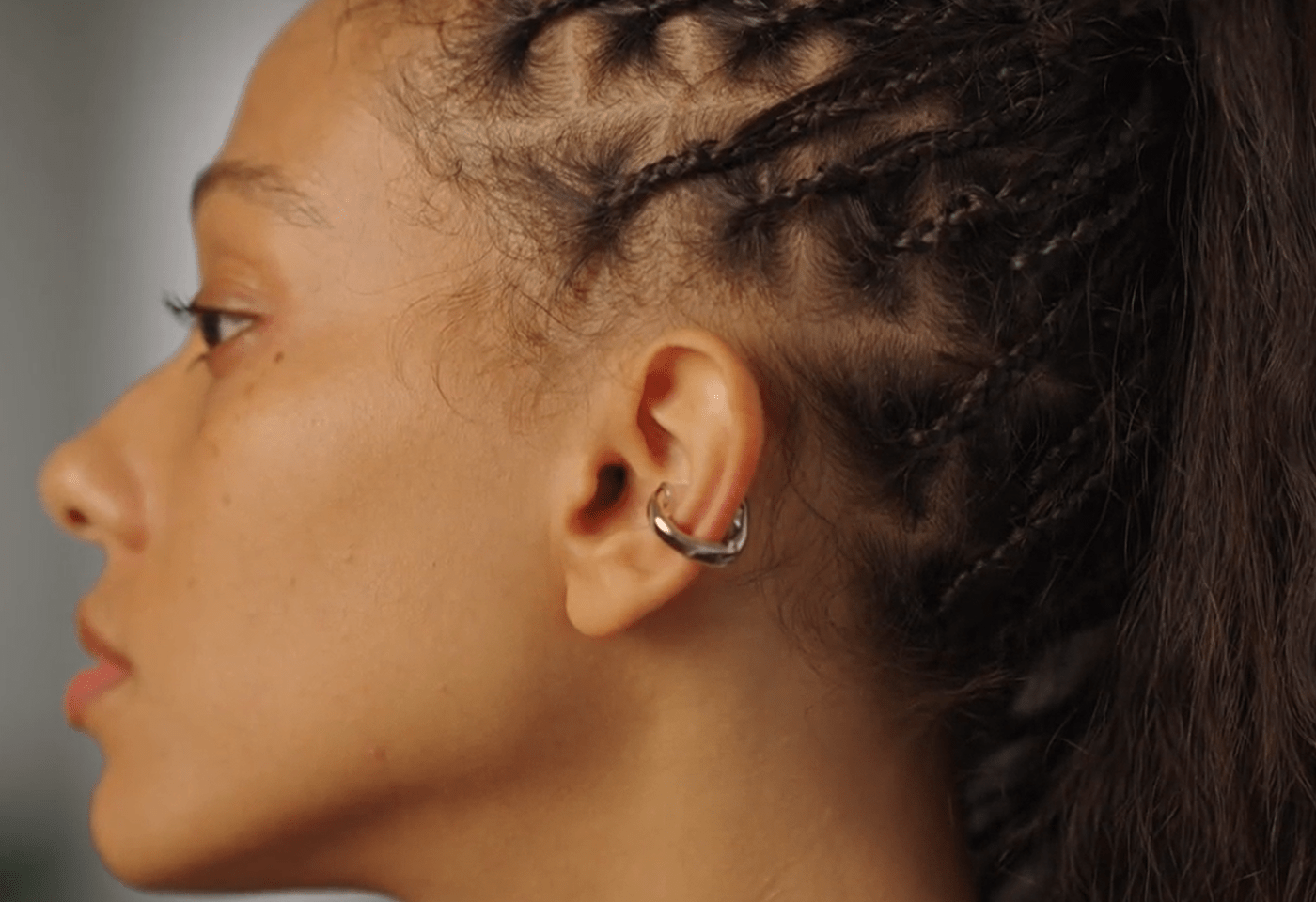 Lumia 2 配備了可更換電池系統，續航時間超過七天。（圖／擷取自lumia2官網）