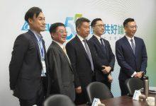 台達董事長暨執行長鄭平接受媒體聯訪時指出，台灣電網負載還沒有到臨界，主要是電力來源不夠。（圖／記者許若茵攝）