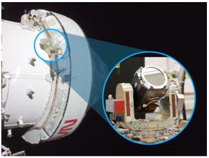 NASA開啟月球光速連線!Artemis II雷射通訊讓飛越畫面近即時回傳地球 1 獵戶座(Orion)太空艙內展示 Orion Artemis II Optical Communications System(O2O)。O2O 由位於美國麻薩諸塞州列星頓的麻省理工學院林肯實驗室(MIT Lincoln Laboratory)研發。(圖/取自於NASA)