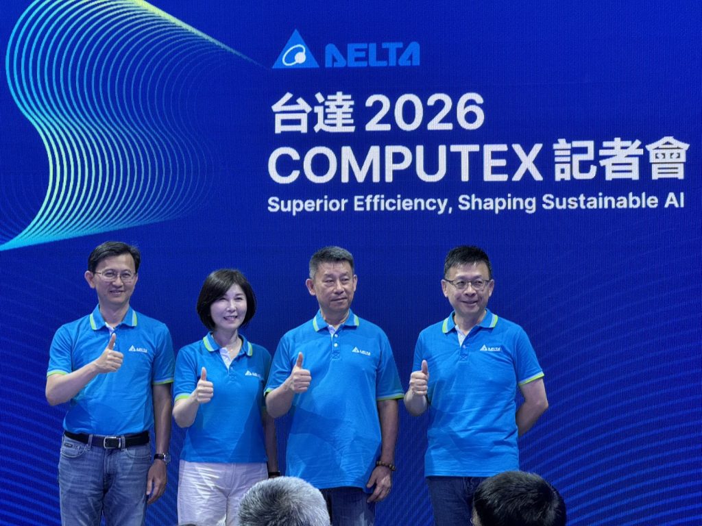精選 2 台達在實體AI 與邊緣 AI 展區,聚焦基於 NVIDIA Omniverse 函式庫所建構的數位雙生技術,大展在智能製造和智慧樓宇的實際應用。在智能製造上,台達 AloT 平台 LineManager 及 DIATwin結合 NVIDIA Omniverse 函式庫,已成功導入泰國廠 AI伺服器電源產線。(圖/記者孟圓琦攝)