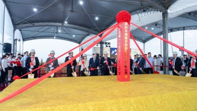 屏東迎半導體產業 台積電供應鏈進駐屏科專區聯合動土 4 總統賴清德、台積電董事長魏哲家12日聯袂出席屏東科學園區「半導體供應鏈專區聯合動土典禮」。(圖/屏東縣政府提供)