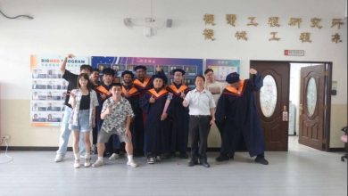 筆者與114學年度實驗室畢業生之合影 (圖／郭啟全提供)