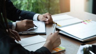AI取代新鮮人是好事?專家示警:企業若砍掉入門職缺 未來恐無主管可用 4 AI快速改變工作模式,也讓企業的人才策略出現轉變。 (圖/123RF)