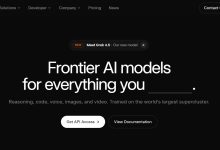 由馬斯克（Elon Musk）旗下太空、社群平台與人工智慧業務整合而成的新品牌SpaceXAI，正式發布旗下首款人工智慧模型Grok 4.5。（圖／截自SpaceXAI）