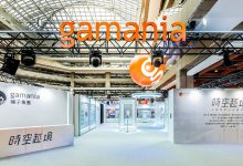 橘子集團以「Gamania AI：時空越境」為主題參展漫畫博覽會，首度公開UTUX系統《便利商店》2027未來互動場景。 （圖／橘子集團提供）
