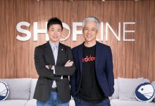 SHOPLINE台灣總經理葉力維（左）與Justar 數聚國際創辦人張元溢（右）攜手推出全新「全域零售廣告媒體」服務。（圖／SHOPLINE提供）