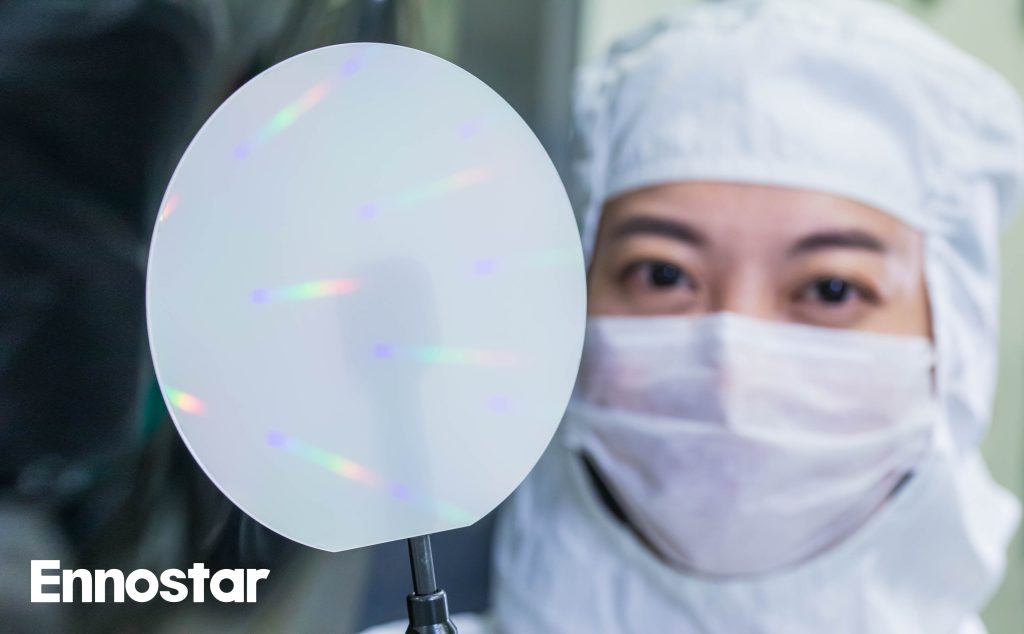 富采 Micro LED光通訊技術躍進 藍光調變頻寬衝上2.1 GHz 1 富采表示,公司近年積極拓展新興應用,高速光通訊即是下一階段的重要發展方向。(圖/富采提供)