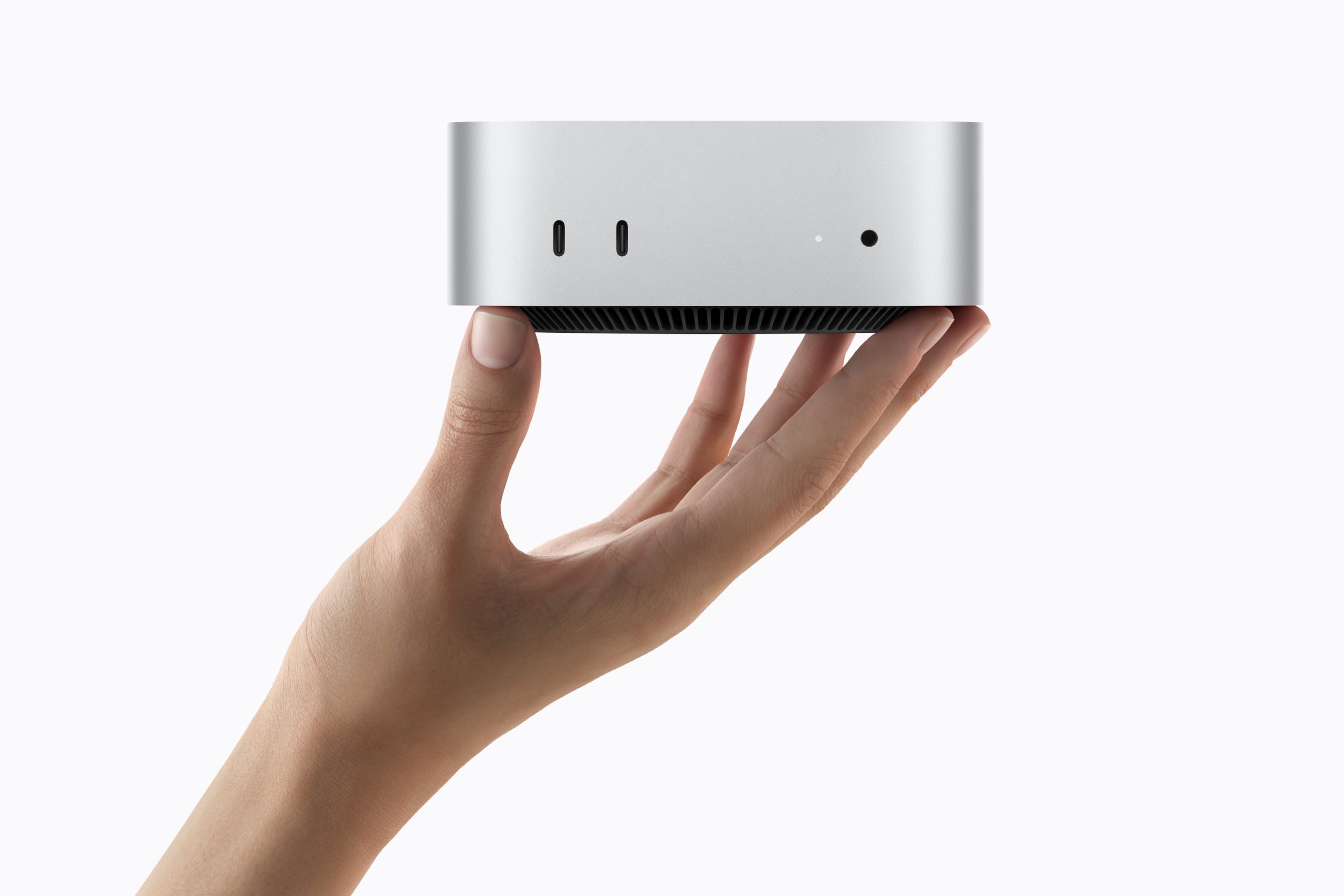 Mac mini 機身正面與背面,均配備種類齊全的連接埠。它,就是效率的化身。(圖/蘋果提供)