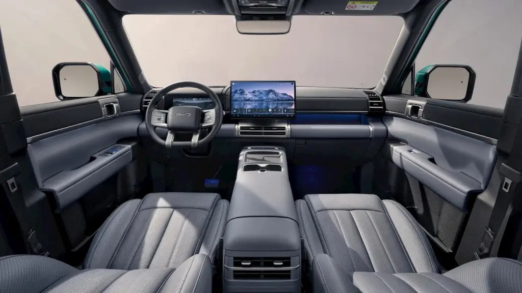比亞迪Ti 7進軍英國市場 七人座插電休旅售價低於Defender 2 BYD Ti 7 interior