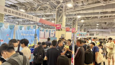 AI人才需求增 南亞科技、京元電子就博會徵才 3 今(15)日在台北花博公園爭艷館登場的「AI產業鏈就業博覽會」,現場湧入不少求職人潮。(圖/記者呂菁菁攝)