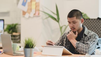 AI真正厲害的人只有16%!微軟調查:高手反而會刻意「不用AI」 3 上班族、面試、履歷、職涯。 (圖/123RF)
