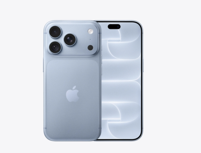 買Pro還是Pro Max?自研 C2 晶片與續航大升級各有勝場 iPhone 18雙機差異一次看 1 iPhone 18 Pro 為實現空前強大的效能,特別打造。與 iPhone 17 Pro Max 相比,iPhone 18 Pro Max 影片播放時間最多可增加 6 小時,它的 A20 Pro 晶片採用蒸發冷卻,就算最繁重的 AI 任務,也能輕鬆駕馭。( 圖/取自蘋果官網)