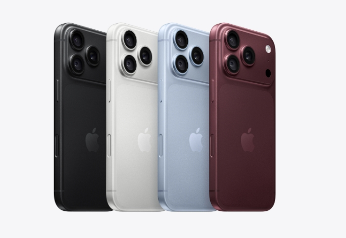 散熱與續航再升級!iPhone 18 Pro搭載 A20 Pro 晶片上陣 新功能幫照片做防偽驗證 1 iPhone 18 Pro 將於 9 月 12 日晚上 8 點始預訂,並於 9 月 18 日始發售。256 GB售價新台幣44900元起。( 圖/取自蘋果官網)