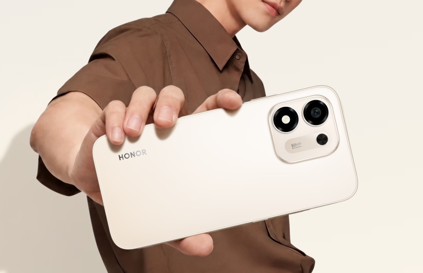 精選 7 榮耀(Honor)全新入門級 5G 智慧型手機 Play 11,可防高溫高壓水流與深水浸泡。(圖/取自榮耀官網)