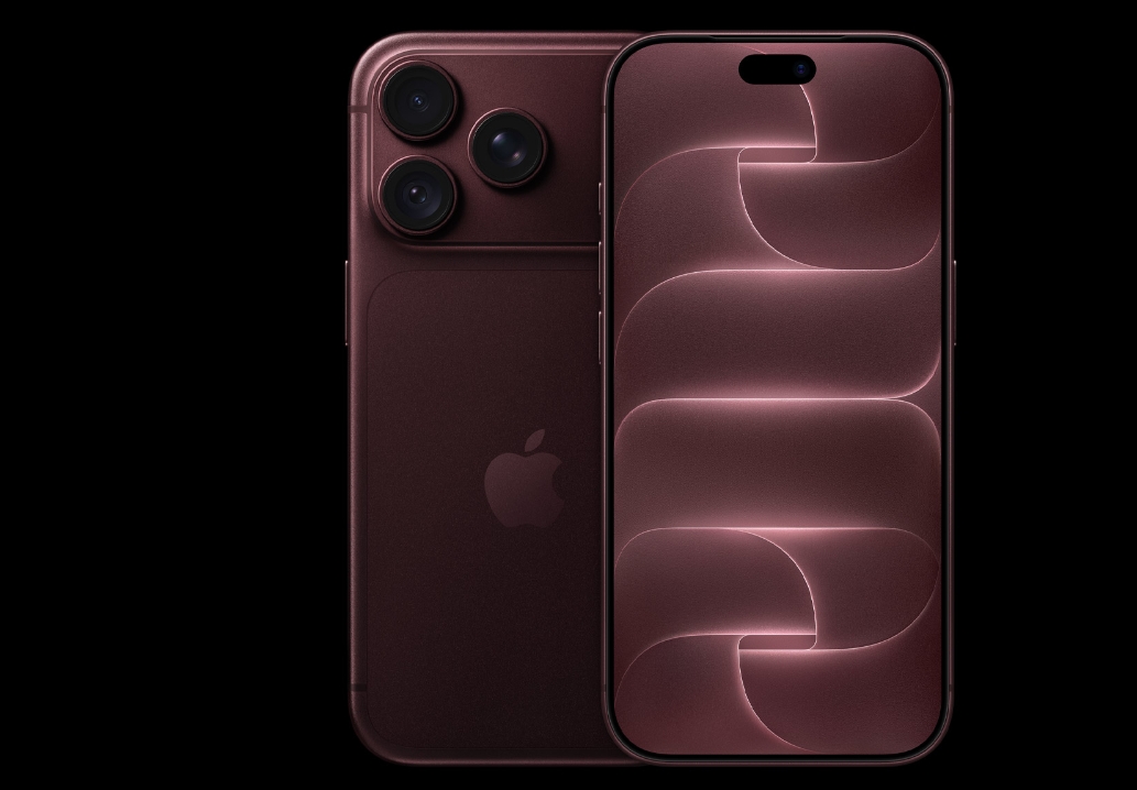 勃根地紅色iPhone 18 Pro今年咬問再次引領手機色彩的新風潮。(圖/取自蘋果官網)