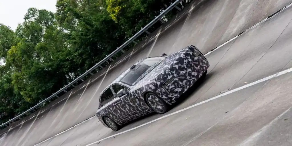 比亞迪仰望新旗艦房車測試曝光 對開式車門、傳首搭固態電池 1 BYD ultra luxe EV solid state batteries 2