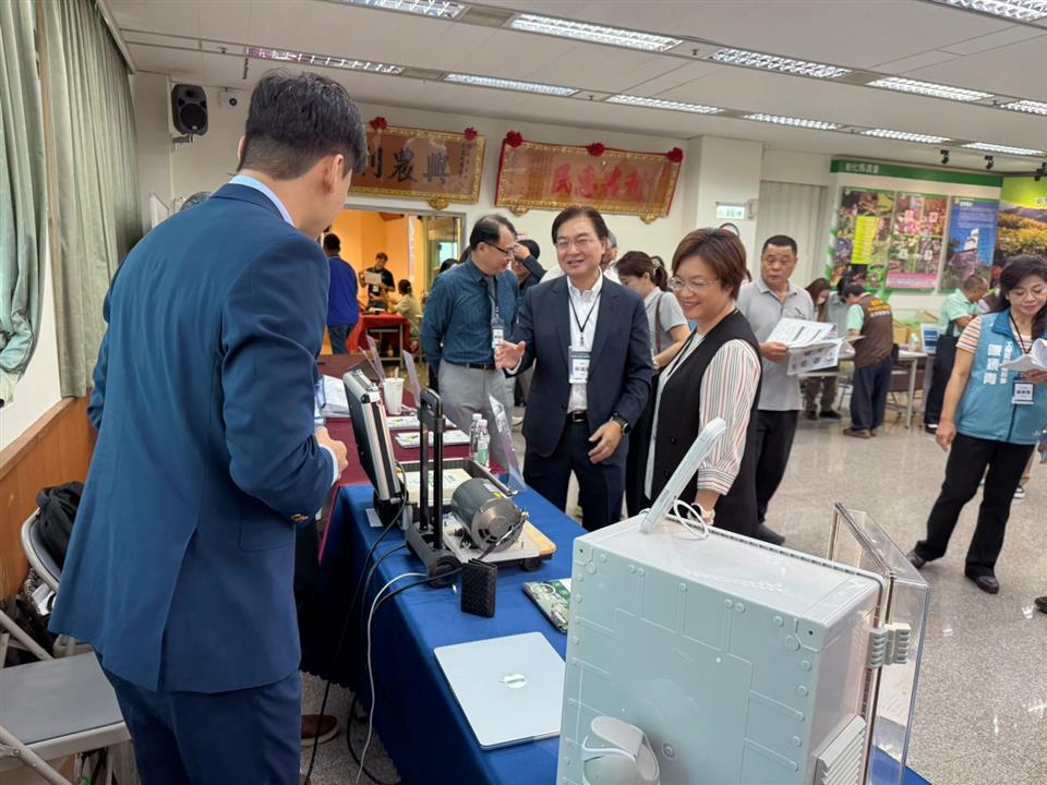 彰化攜手華碩推動AI數位淨零轉型 助企業邁向智慧製造 1 此次縣府特別攜手華碩及專業團隊,就是希望搭起科技產業與在地製造業之間的橋梁。(圖/彰化縣政府提供)