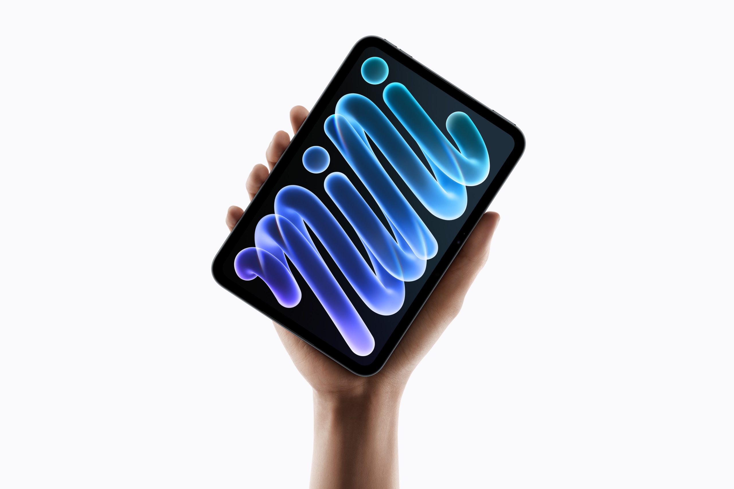 蘋果發布全新iPad mini:首度搭載 OLED 螢幕、效能大幅升級 2 具備 1200 尼特峰值亮度與 1 尼特最低亮度,在各種光線下,都能看得更舒服。(圖/蘋果官方提供)