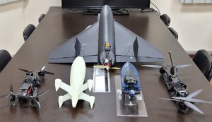 碳基科技開發多款消耗型無人機、無人艇。（圖／碳基科技提供）